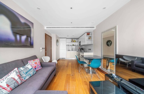 The City of London Apartment | Beautiful 1 Bed Flat in Holbornnn