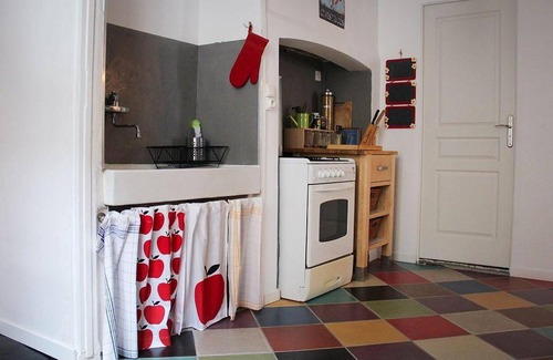 Granville Apartment | Beautiful 1 bedroom apartment in the historic district of Granville