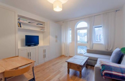 North Kensington Apartment | Beautiful 1 Bedroom Apartment in Notting Hill