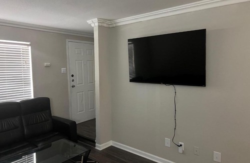 George Bush Park/Eldridge Apartment | Beautiful 1-bedroom Townhome with nice amenities