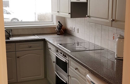 Islay Island House | Beautiful 10 person modern bungalow in Bruichladdich with stunning views