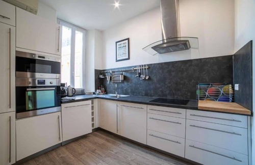 Le Suquet Apartment | Beautiful 120m2 Flat in bourgeois building with terrace
