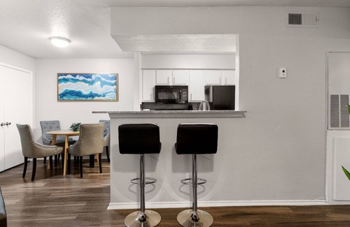 University Hills and Windsor Park Apartment | Beautiful 1BD/1BA in University Hills 7773