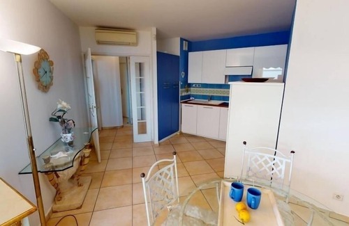 Old Town Apartment | Beautiful 1BR downtown Menton with terrace, AC, Wi-Fi