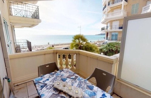 Old Town Apartment | Beautiful 1BR downtown Menton with terrace, AC, Wi-Fi