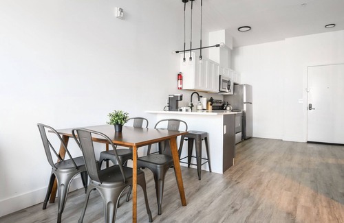 Elizabeth Apartment | Beautiful 1BR Next to EWR 7590