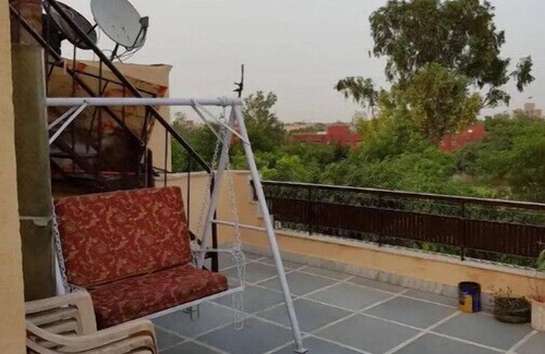Lajpat Nagar Apartment | Beautiful 1RK Apartment with Terrace in Lajpat Nagar by HostMyStay