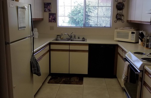 Palm Springs Condo | Beautiful 2+2 condo (U) in desirable Mesquite Country Club