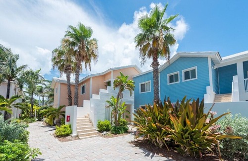 Alice Town Condo | BEAUTIFUL 2/2 CONDO LARGEST MODEL 1st FLOOR BIMINI BAY RESORT
