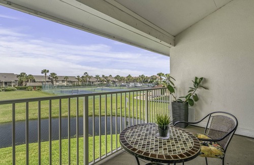 Butler Beach House | Beautiful 2 bdrm townhome by Beach, Indoor, Outdoor Pool, Sauna, Restaurants!