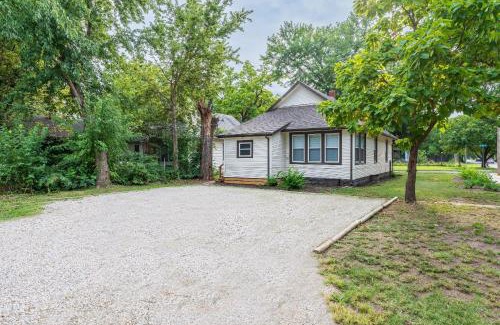 Wichita House | Beautiful 2 Bed 1 Bath home near College Hill