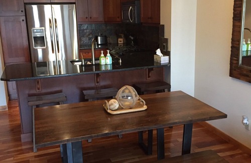 Canmore Condo | Beautiful 2 bed, 2 bath, condo walking distance to downtown. Sleep 6