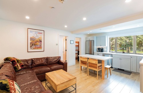 Vail Condo | Beautiful 2 Bed/2 Bath in Vail Village – Walk to Gondola One or Golden Peak!