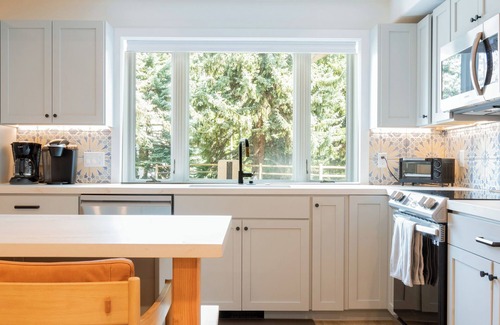 Vail Condo | Beautiful 2 Bed/2 Bath in Vail Village – Walk to Gondola One or Golden Peak!