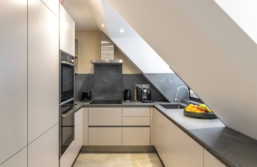 Golders Green Apartment | Beautiful 2-Bed Apartment in London