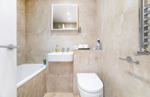 Golborne Apartment | Beautiful 2 Bed Apt - Notting Hill