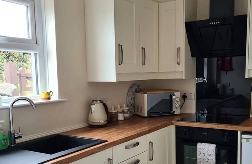 Damnaglaur Cottage | Beautiful 2-Bed semi rural cottage enclosed garden