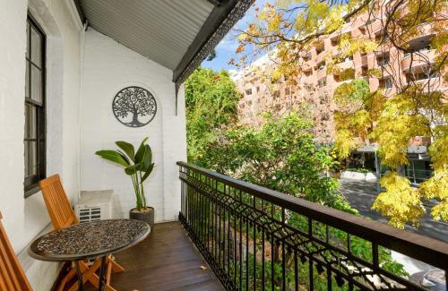 Darling Harbour House | Beautiful 2-Bed Terrace House with Outdoor Areas