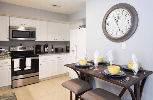 Northeast Virginia Beach House | Beautiful 2 Bedroom 2 1/2 Bath Town Home on Va Beach North End