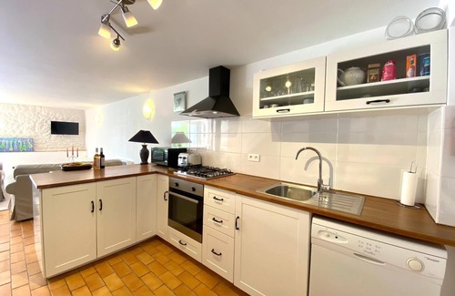 Baleyssagues Cottage | Beautiful 2 Bedroom, With En-Suite, Gite, Close To Duras, With Stunning Views
