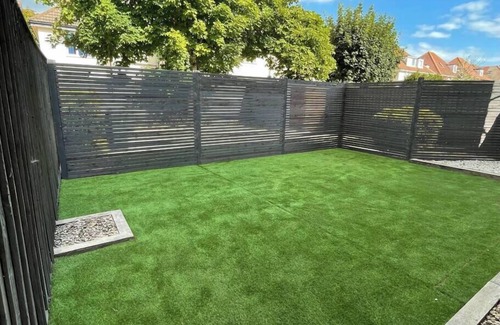 Boscombe Apartment | Beautiful 2 bedroom near the sea with free parking