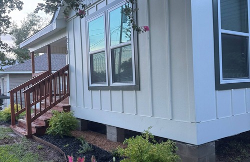 Lake Charles House | Beautiful 2-bedroom house with full kitchen in Lake Charles