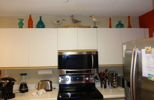 Miramar Beach Condo | Beautiful 2+ Bedroom in Maravilla. 3 Minute Walk to Beach. Pet Friendly
