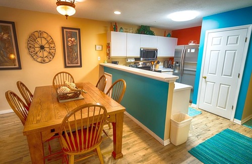 Miramar Beach Condo | Beautiful 2+ Bedroom in Maravilla. 3 Minute Walk to Beach. Pet Friendly