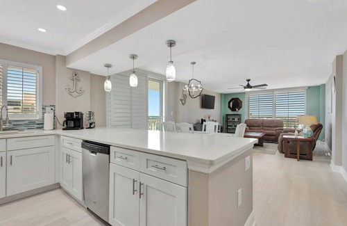 Glenwood Condo | Beautiful 2-Bedroom/2 -Bath Condo direct beachfront Ormond Beach