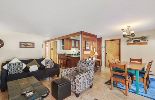 Wildernest Condo | Beautiful 2 Bedroom Condo with amazing amenities and hiking right at your door!
