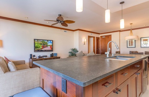 Ko Olina Condo | Beautiful 2-bedroom, 2-bath villa comes fully furnished with tropical flair (B-202)