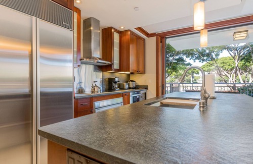 Ko Olina Condo | Beautiful 2-bedroom, 2-bath villa comes fully furnished with tropical flair (B-202)