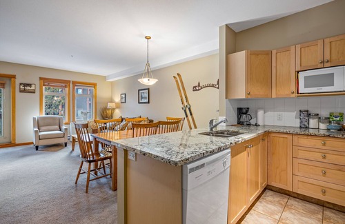 Canmore Condo | Beautiful 2 bedroom condo in the heart of the Rocky Mountains