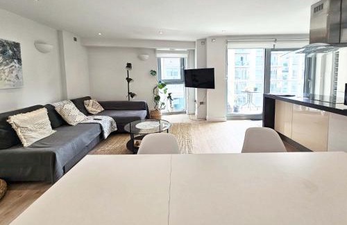 St. Mary's Park Apartment | Beautiful 2 bedroom flat in Battersea