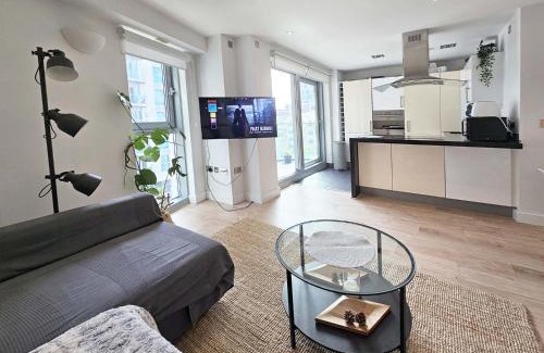 St. Mary's Park Apartment | Beautiful 2 bedroom flat in Battersea