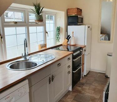 Chippenham House | Beautiful 2 bedroom guest house with private pool in Lacock, Wiltshire