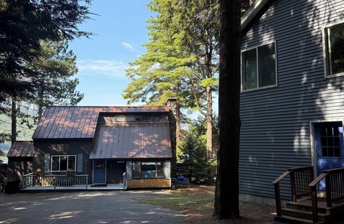 Mount Sunapee House | Beautiful 2 bedroom house in Newbury!