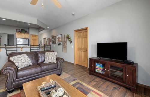 Branson Condo | Beautiful 2 Bedroom Lakefront Condo
