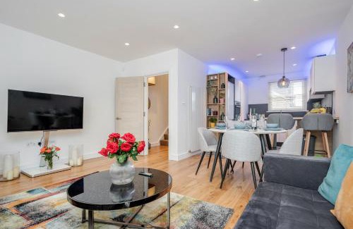 Fulham Apartment | Beautiful 2 bedrooms split level Fulham Apartment