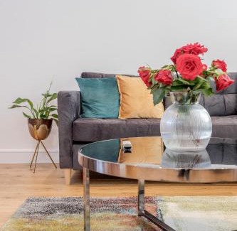 Fulham Apartment | Beautiful 2 bedrooms split level Fulham Apartment