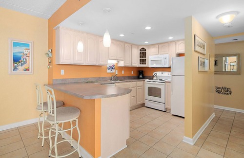 North Ocean City Condo | Beautiful 2 BR 2 BR Unit- Oceanfront, Amazing Views, Tons of Ammenities!