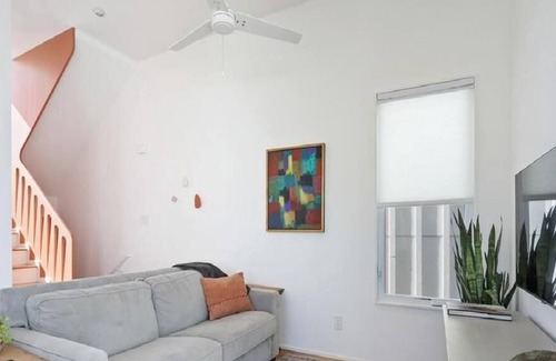 Little Woods Condo | Beautiful 2 Br. Condo (366424) by Houzlet