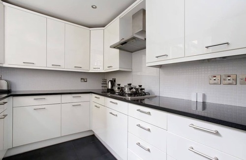 Redcliffe Apartment | Beautiful 2 Double Bedroom Duplex Apartment in Chelsea