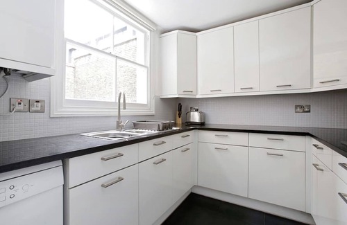 Redcliffe Apartment | Beautiful 2 Double Bedroom Duplex Apartment in Chelsea