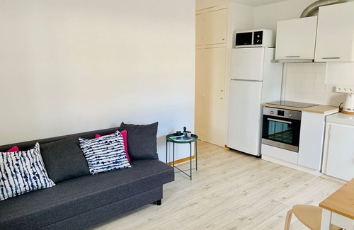Guethary Apartment | Beautiful 2-room apartment in Guéthary access BEACH VILLAGE SHOPS on foot!