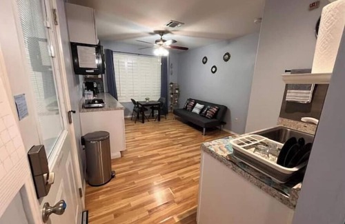 Greenacres House | Beautiful 2 room guest ste in upscale Willow Creek