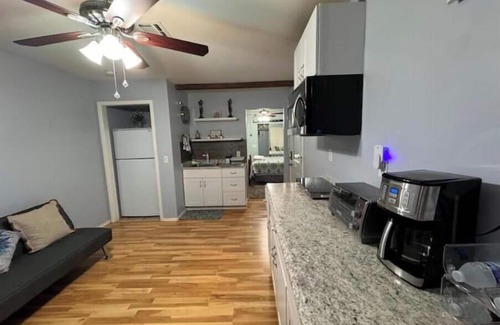 Greenacres House | Beautiful 2 room guest ste in upscale Willow Creek