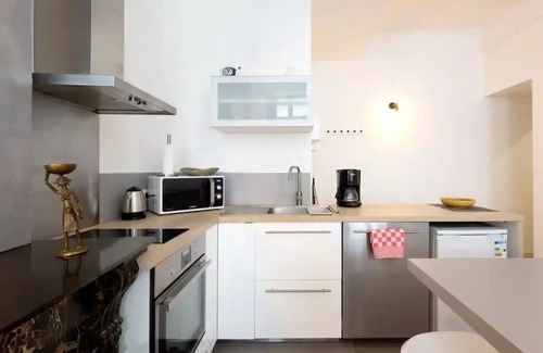 Montpellier-Centre Apartment | Beautiful 2 Rooms Full Center Tram 1 min