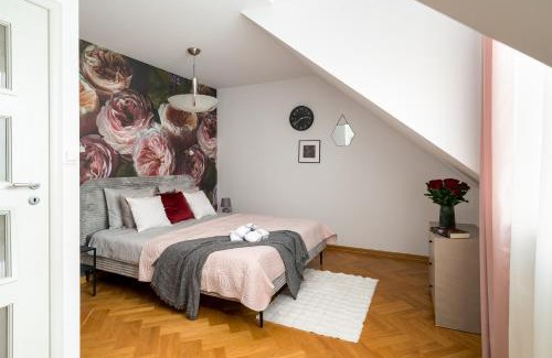 Wawer House | Beautiful 2-store 3-BR House with living room, garden, terrace, balcony & parking 30 minutes from Warsaw Centre