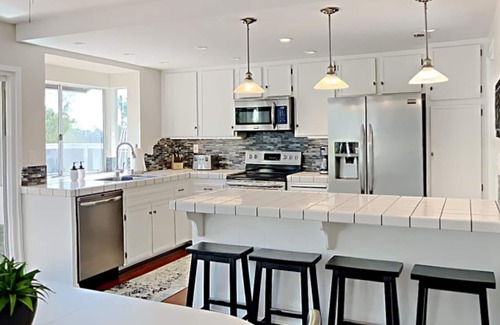 Clairemont Mesa West House | Beautiful 2 Story Cul-de-sac 3 Bedroom Home with 2 Car Garage Fenced Yard